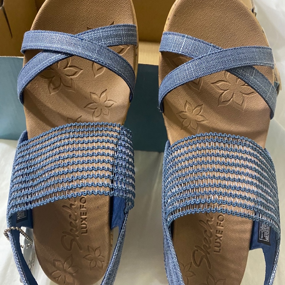 Skechers High Tea wedge -blue - size 9 NWT